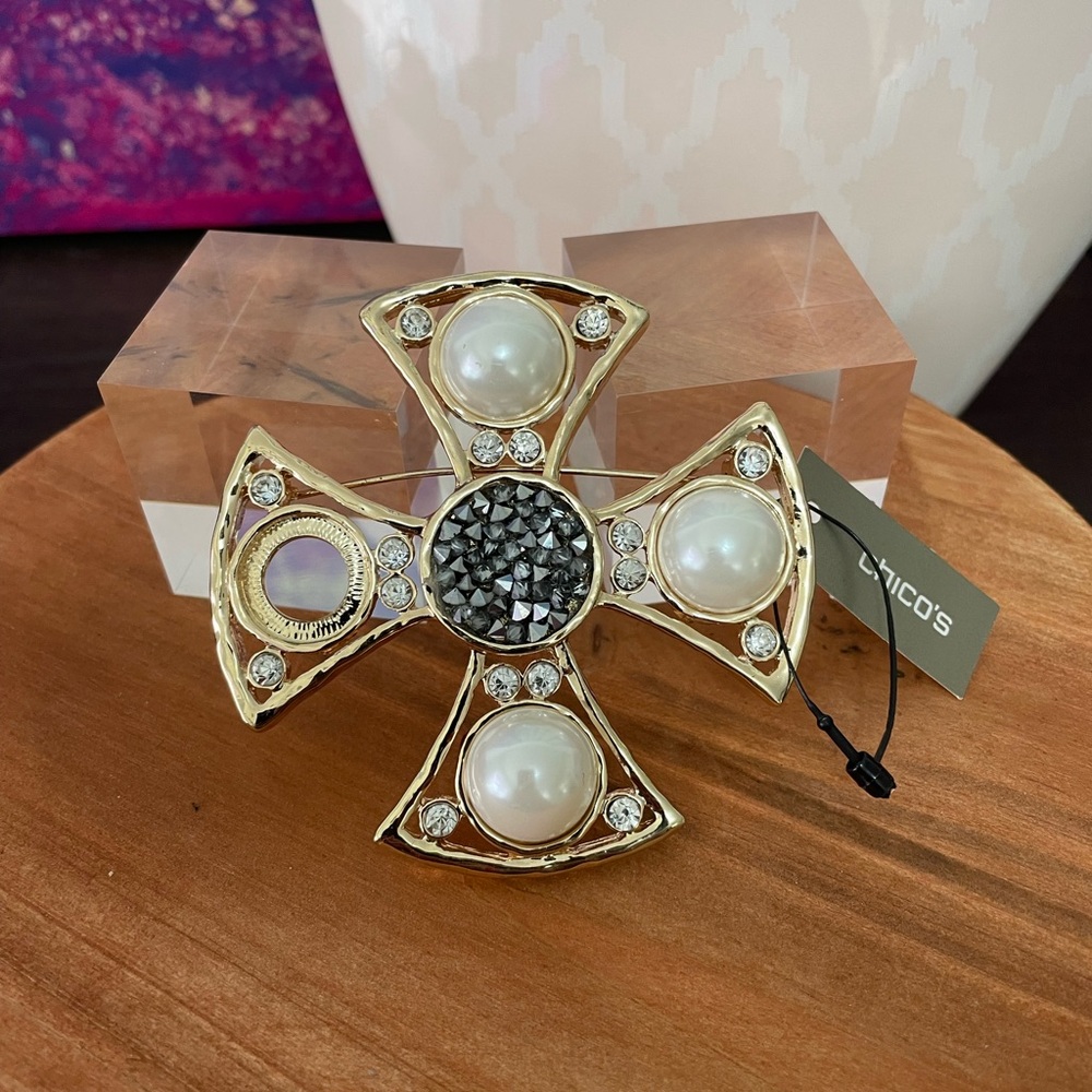 NWT * Chico's Gold and Silver Cross Brooch‎ with Pearl Embellishments New w/flaw